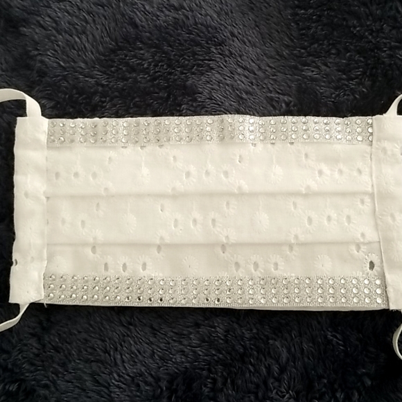 Beautiful Face Mask - Picture 1 of 8